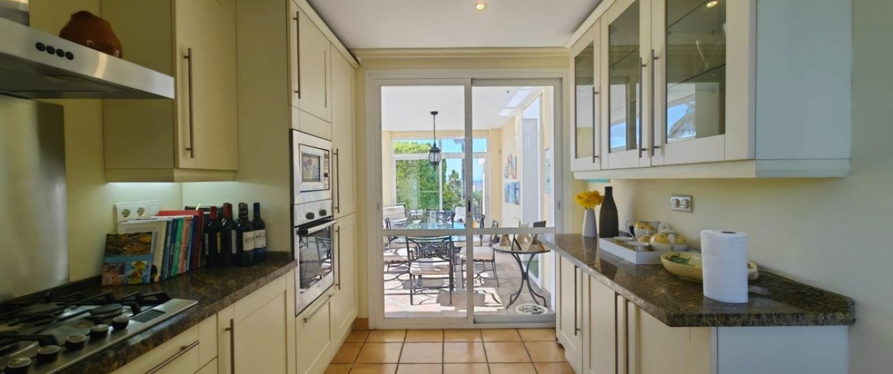 Rynek wtórny - Villa - Estepona - Estepona Centro