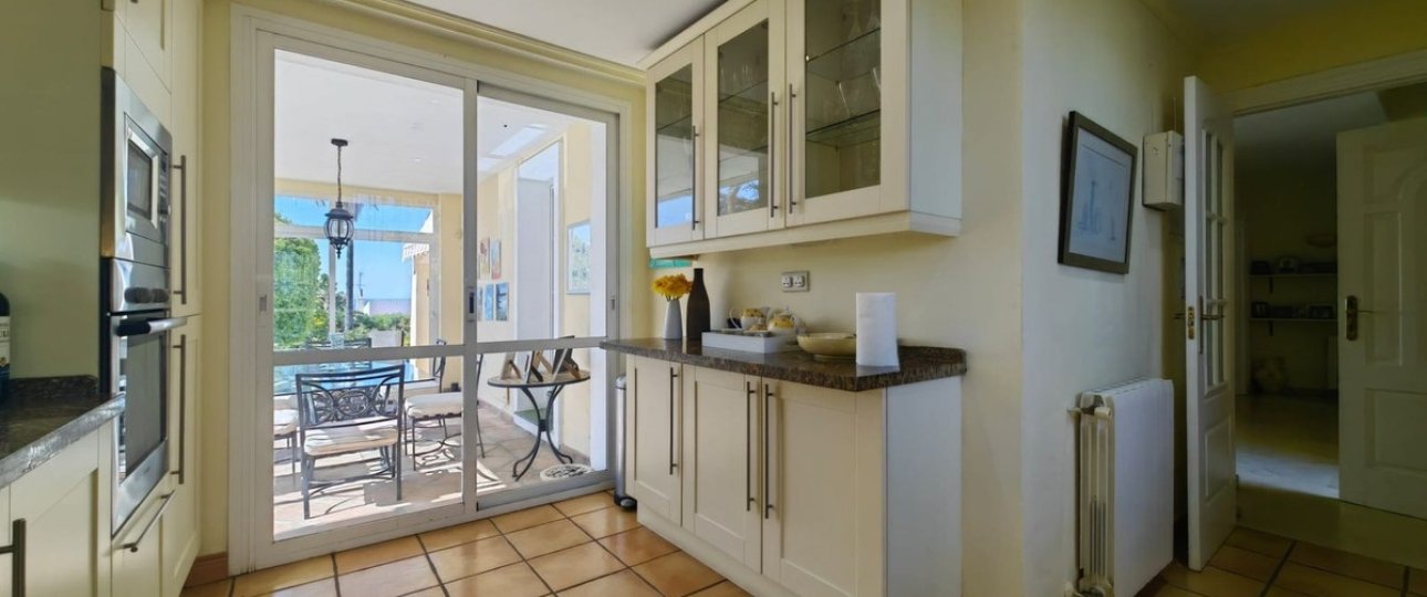 Rynek wtórny - Villa - Estepona - Estepona Centro