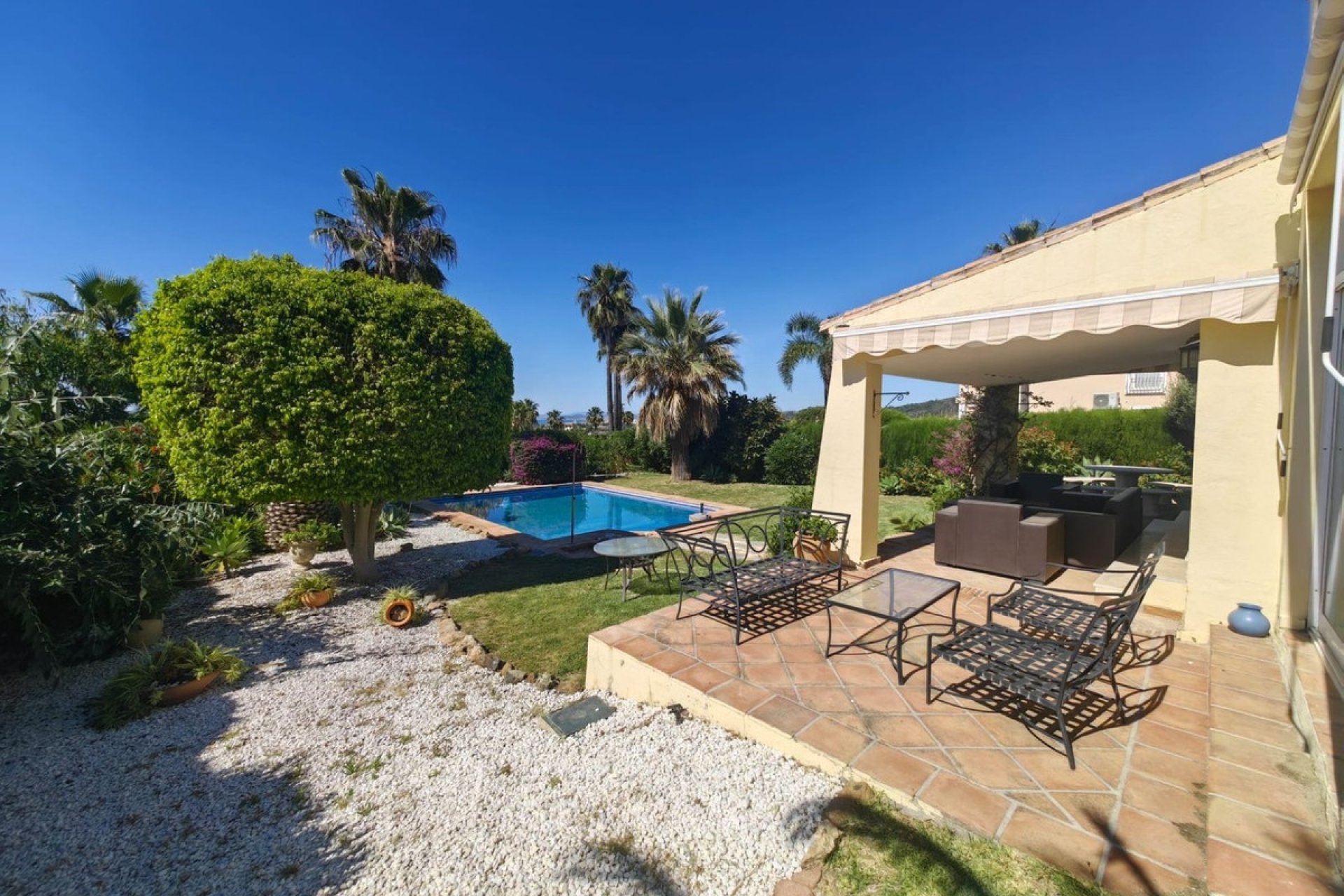 Rynek wtórny - Villa - Estepona - Estepona Centro