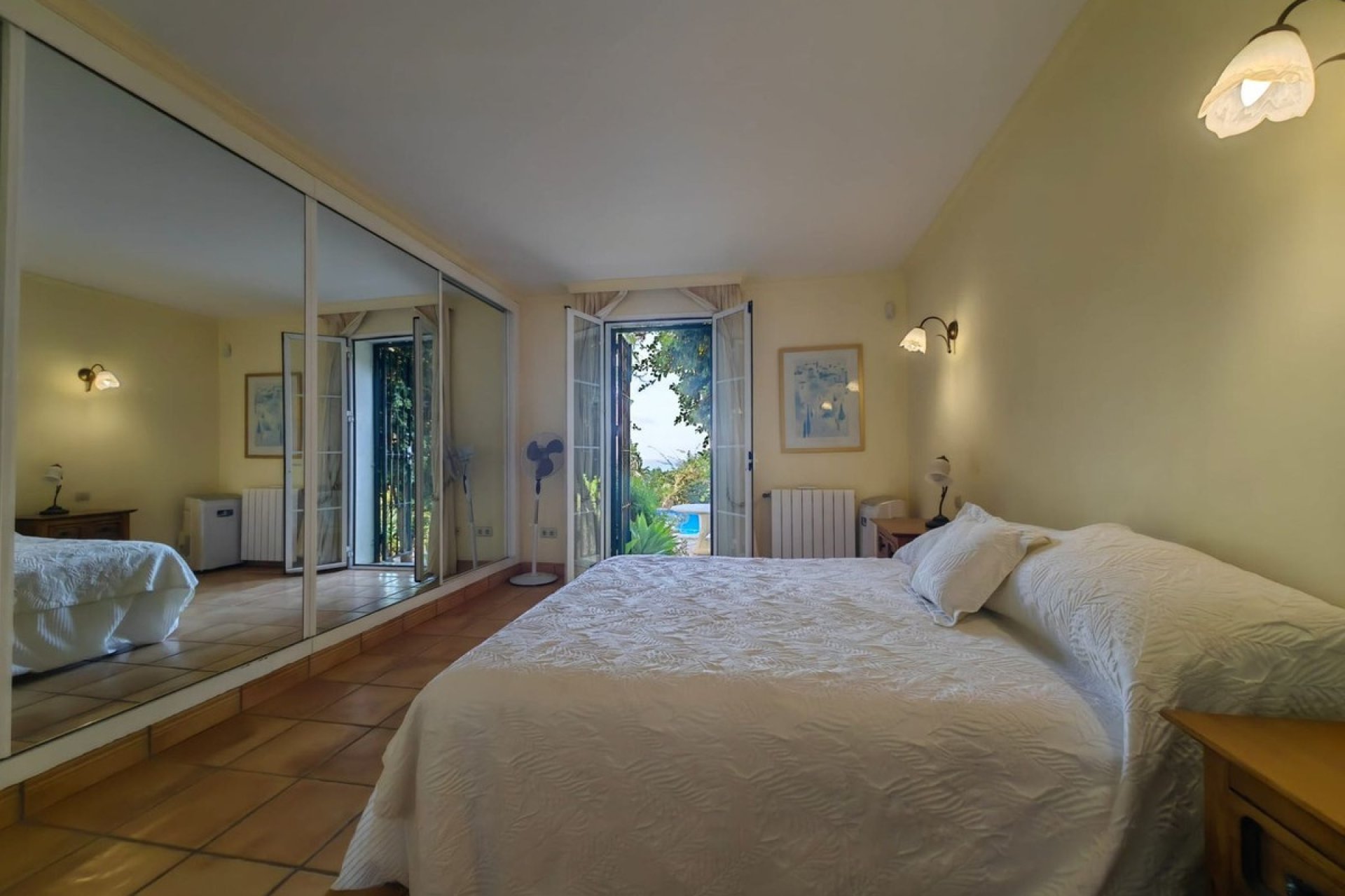 Rynek wtórny - Villa - Estepona - Estepona Centro