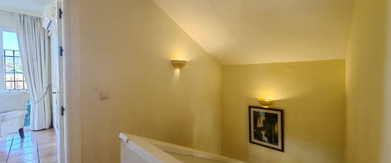 Rynek wtórny - Villa - Estepona - Estepona Centro