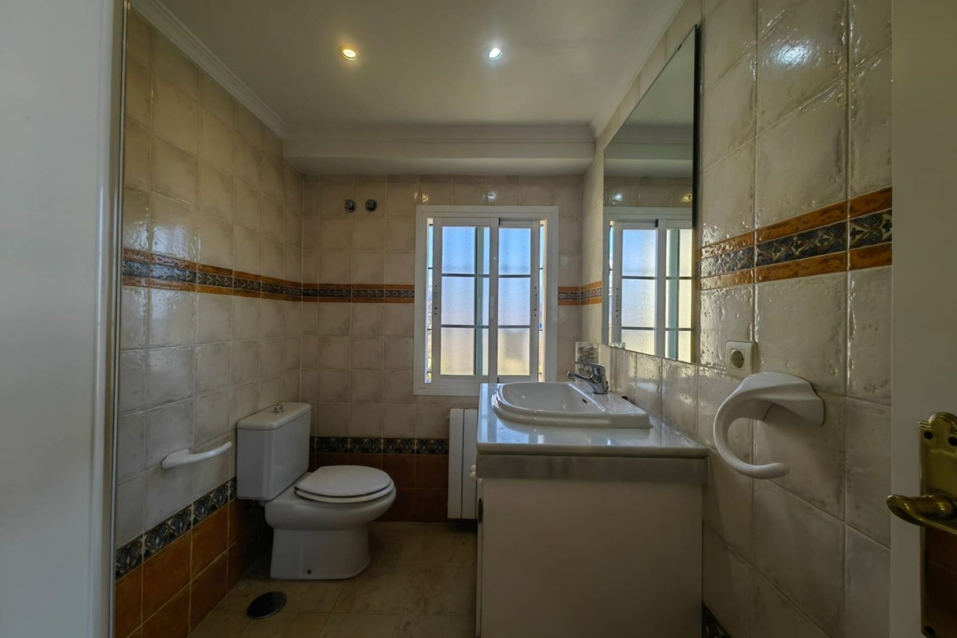 Rynek wtórny - Villa - Estepona - Estepona Centro