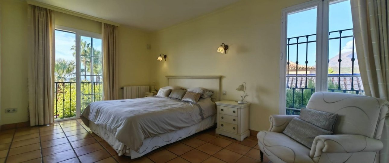 Rynek wtórny - Villa - Estepona - Estepona Centro