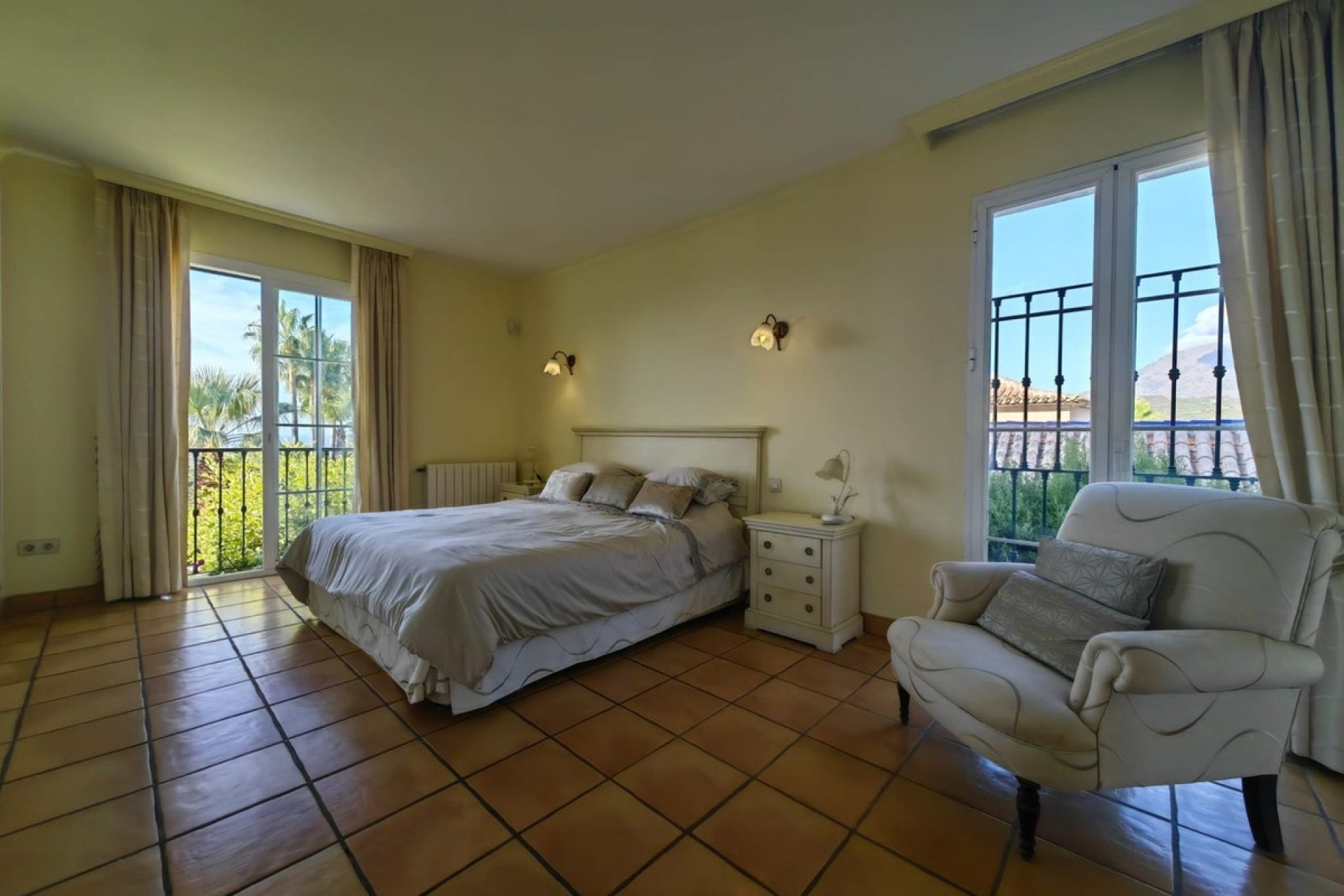 Rynek wtórny - Villa - Estepona - Estepona Centro