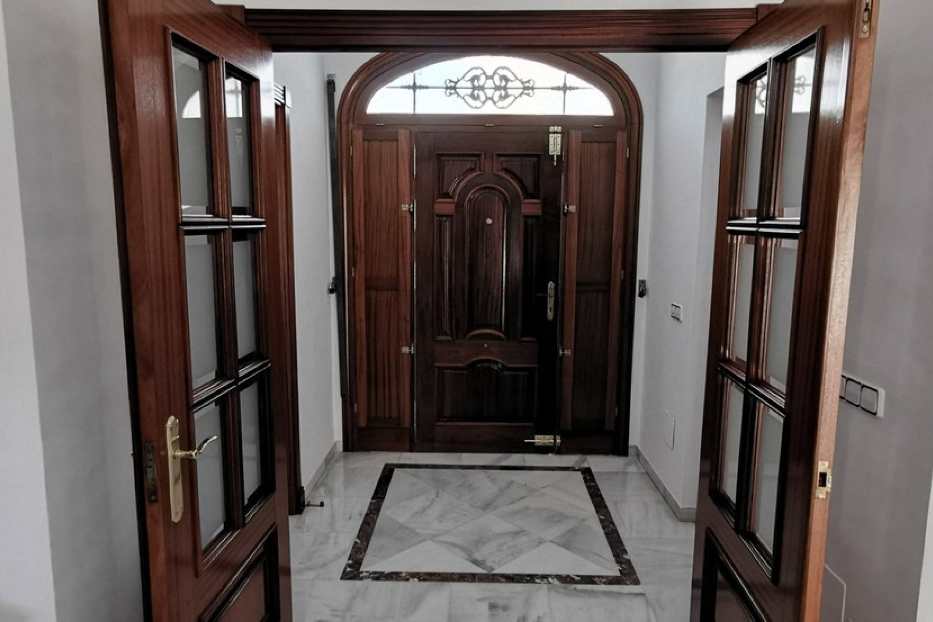 Rynek wtórny - Villa - Estepona - Estepona Centro