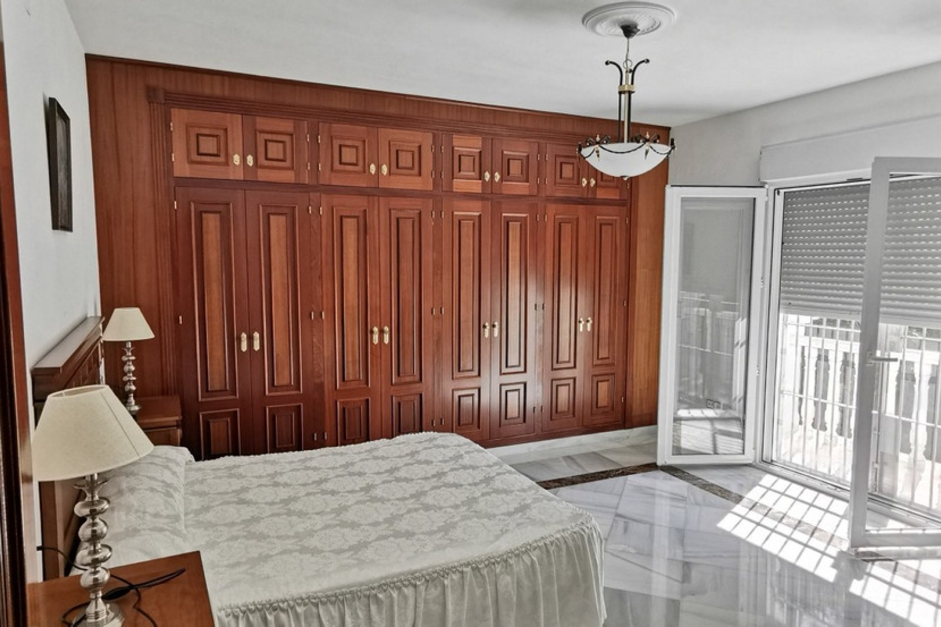 Rynek wtórny - Villa - Estepona - Estepona Centro