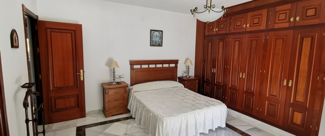 Rynek wtórny - Villa - Estepona - Estepona Centro