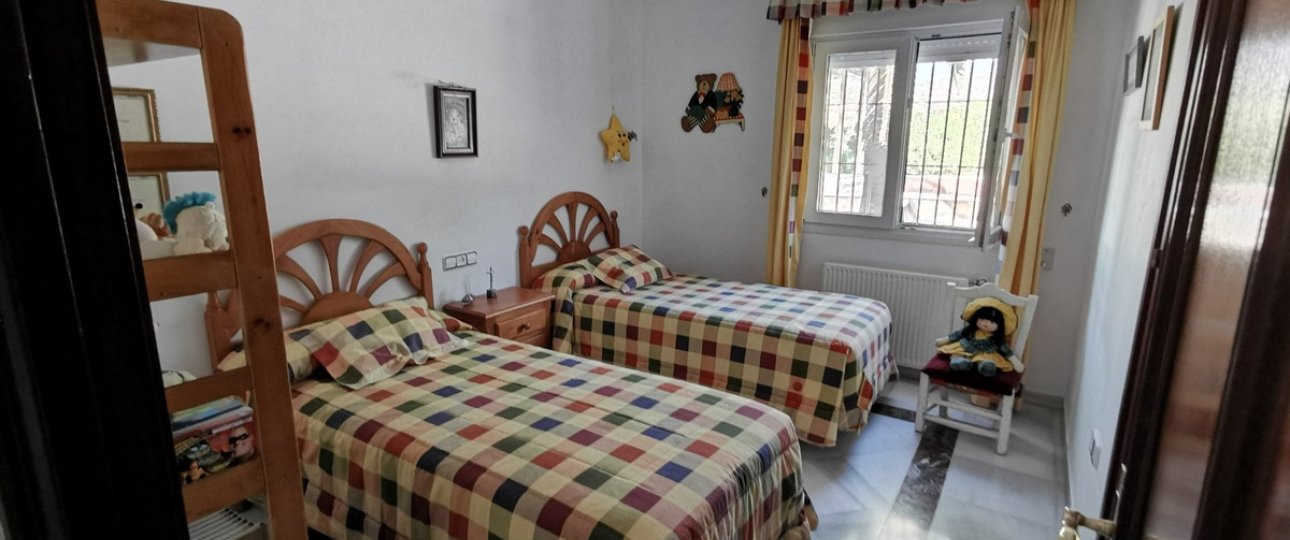 Rynek wtórny - Villa - Estepona - Estepona Centro