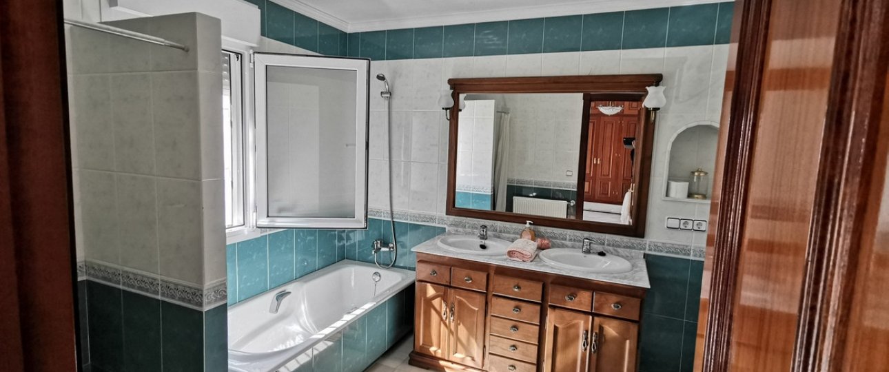 Rynek wtórny - Villa - Estepona - Estepona Centro