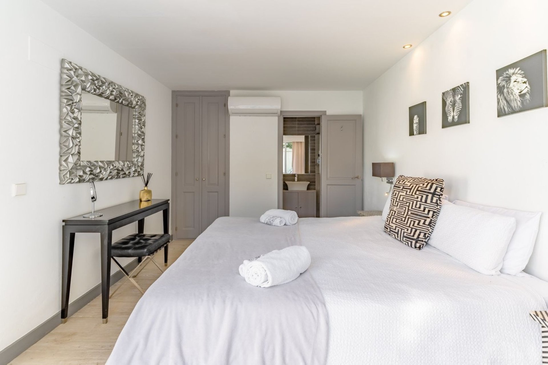 Rynek wtórny - Villa - Estepona - Estepona Centro