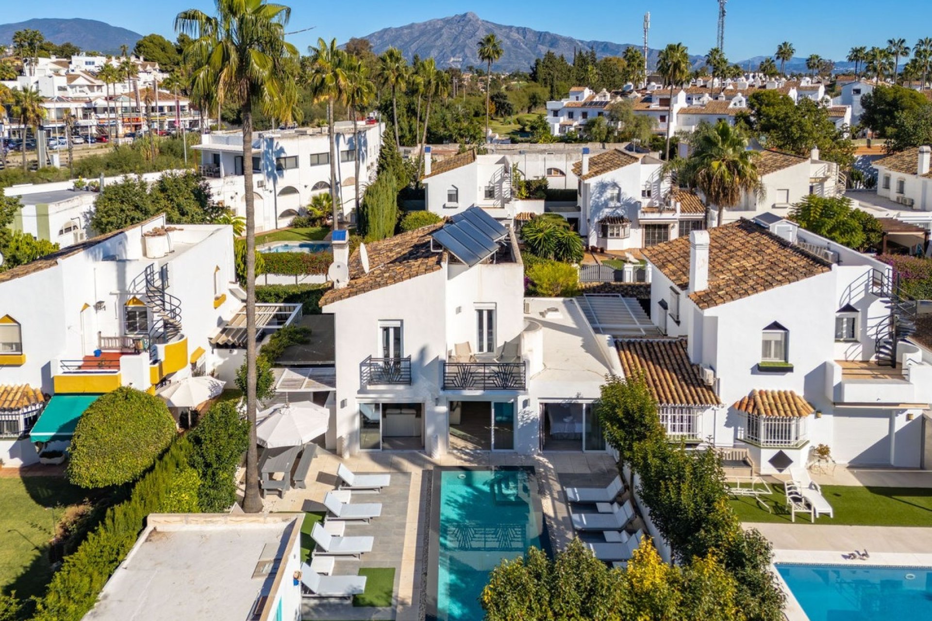 Rynek wtórny - Villa - Estepona - Estepona Centro