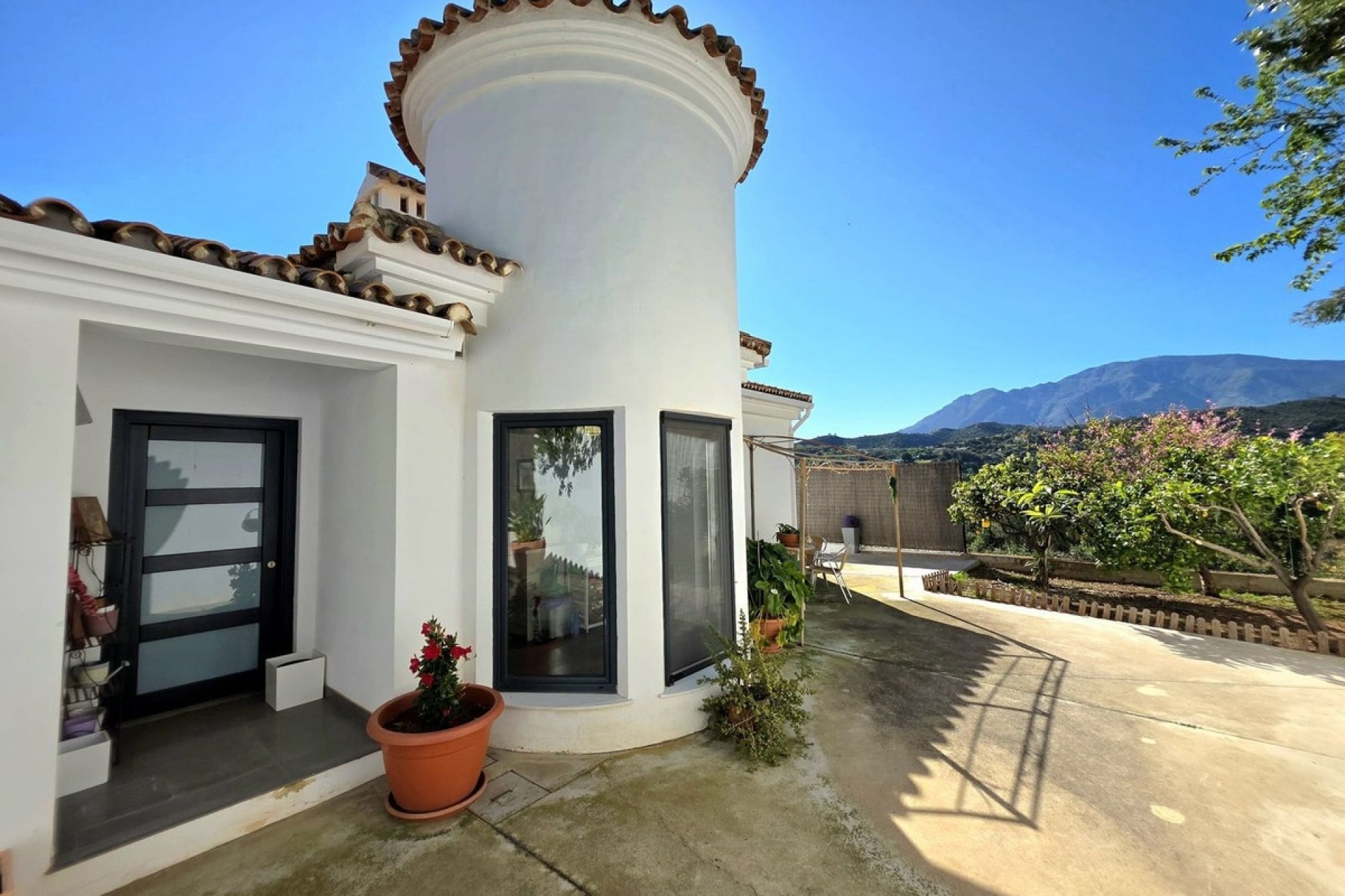 Rynek wtórny - Villa - Estepona - Estepona Centro