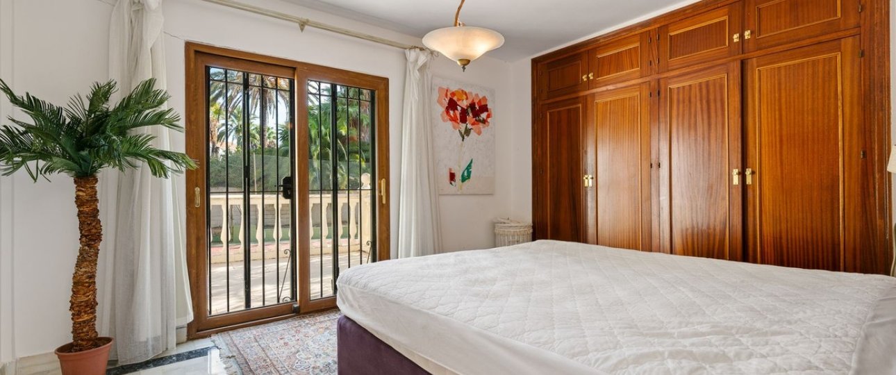 Rynek wtórny - Villa - Estepona - Estepona Centro