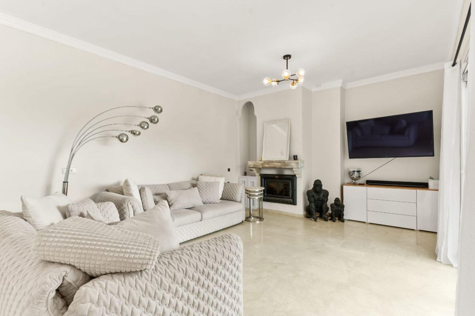 Rynek wtórny - Villa - Estepona - Estepona Centro