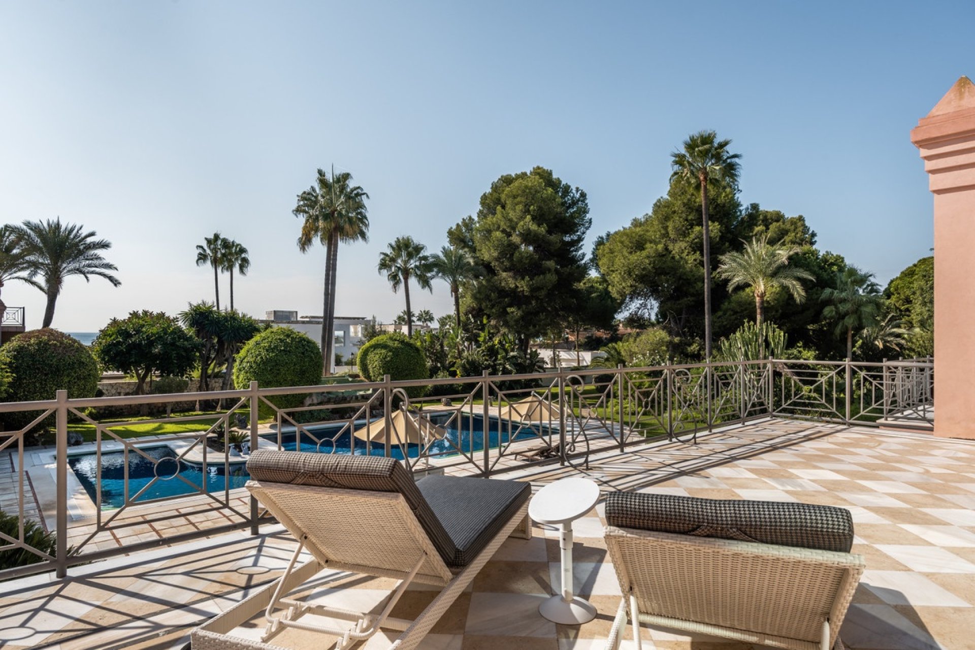 Rynek wtórny - Villa - Estepona - Estepona Centro