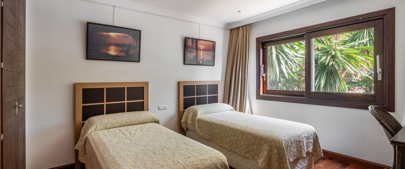 Rynek wtórny - Villa - Estepona - Estepona Centro