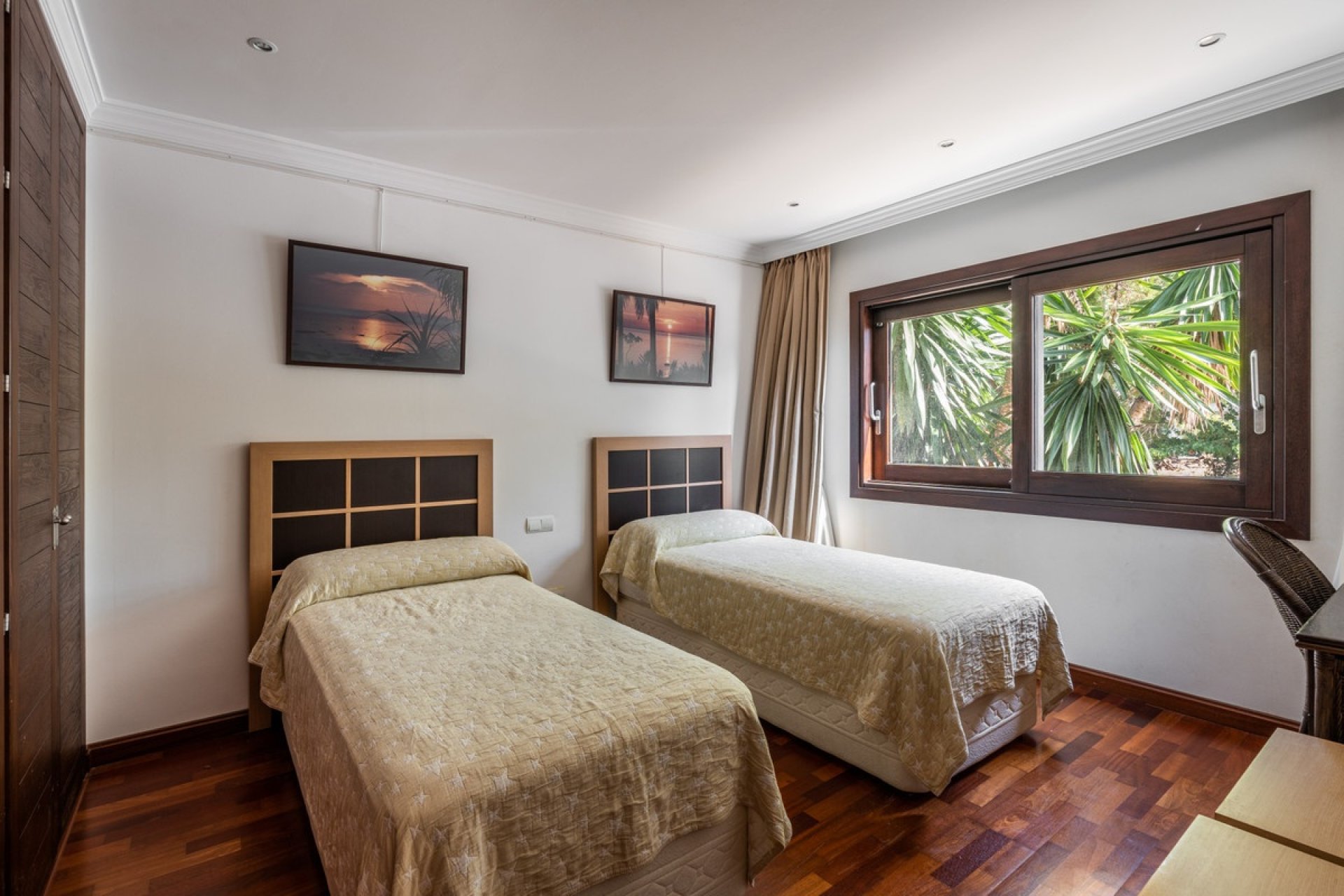 Rynek wtórny - Villa - Estepona - Estepona Centro