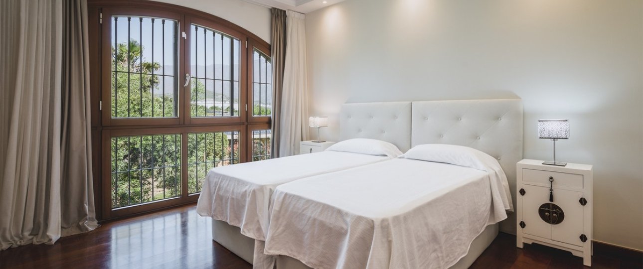 Rynek wtórny - Villa - Estepona - Estepona Centro