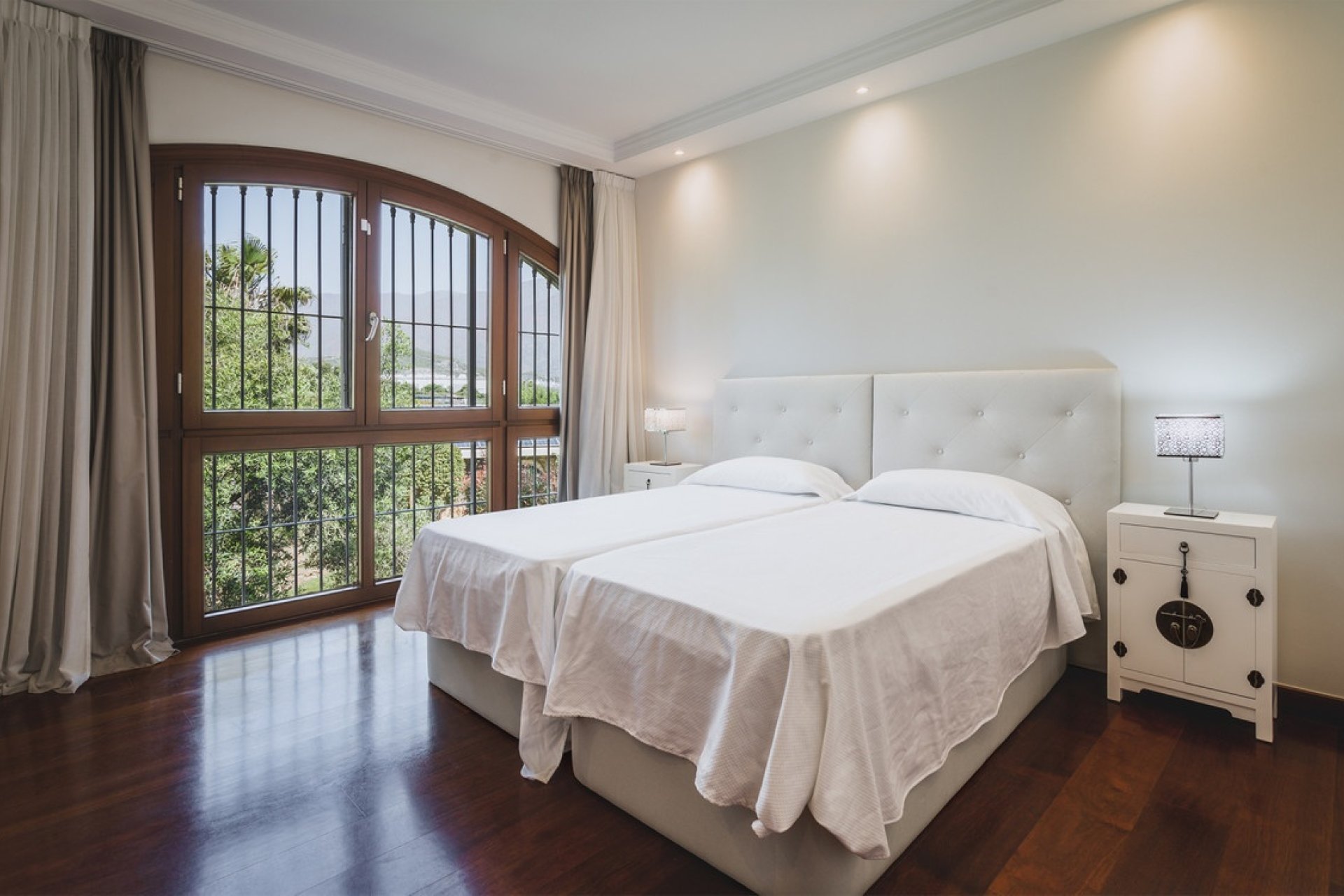 Rynek wtórny - Villa - Estepona - Estepona Centro