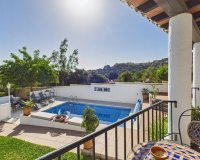 Rynek wtórny - Villa - Estepona - Estepona Centro