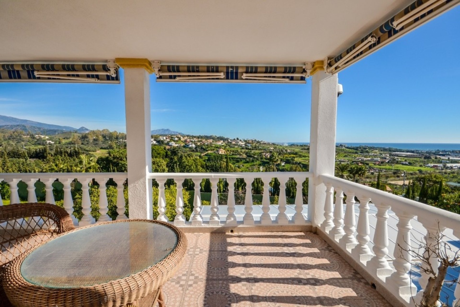 Rynek wtórny - Villa - Estepona - Estepona Centro