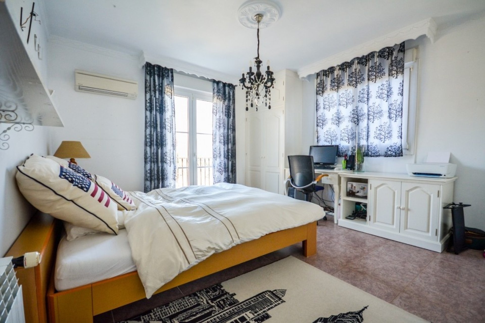 Rynek wtórny - Villa - Estepona - Estepona Centro
