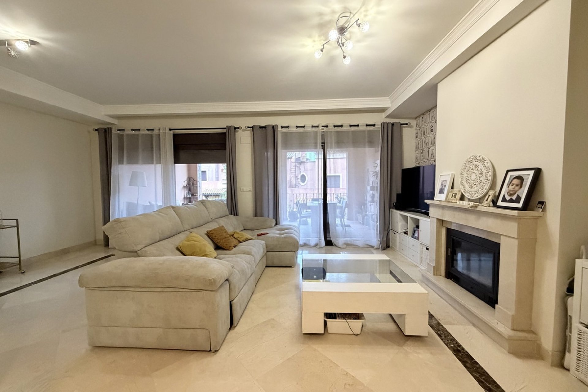 Rynek wtórny - Villa - Estepona - Estepona Centro