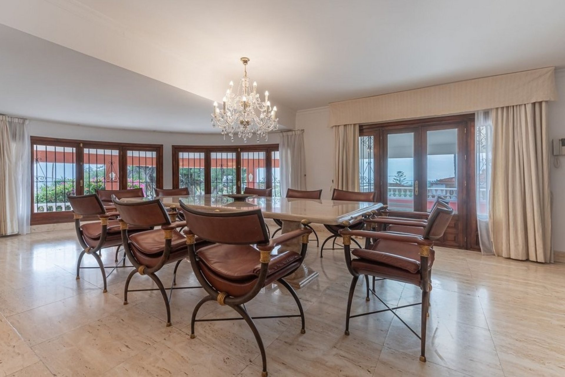 Rynek wtórny - Villa - Estepona - Estepona Centro