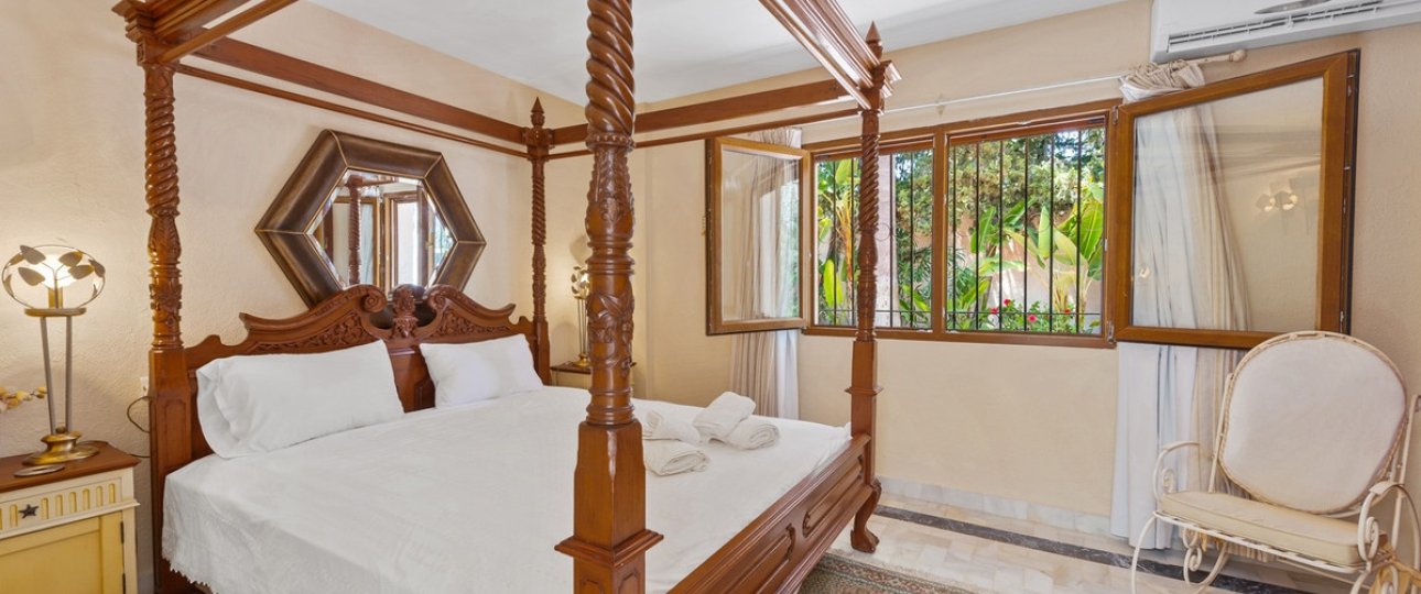 Rynek wtórny - Villa - Estepona - Estepona Centro