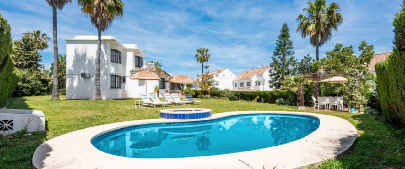 Rynek wtórny - Villa - Estepona - Estepona Centro