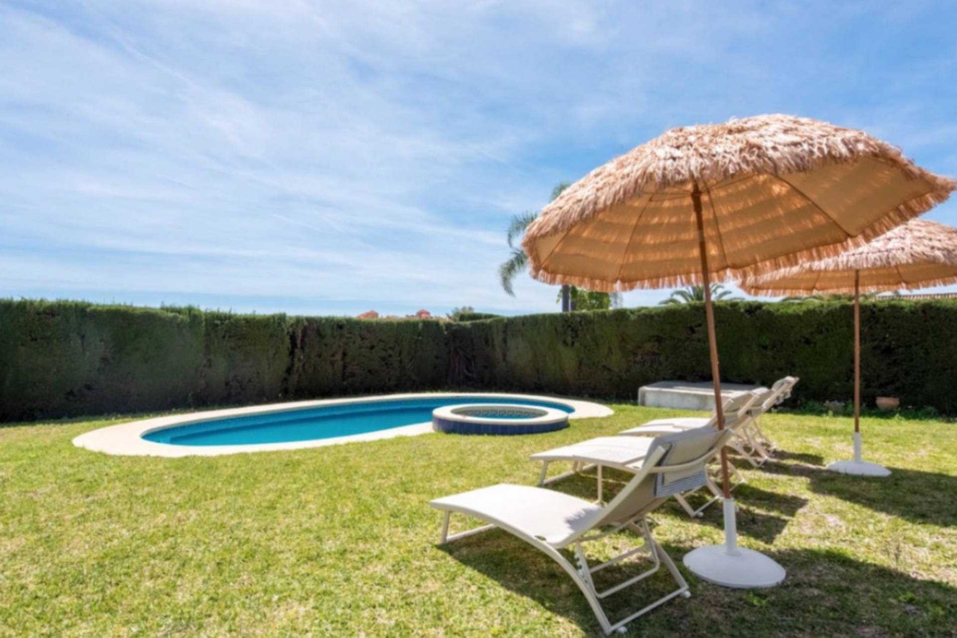 Rynek wtórny - Villa - Estepona - Estepona Centro