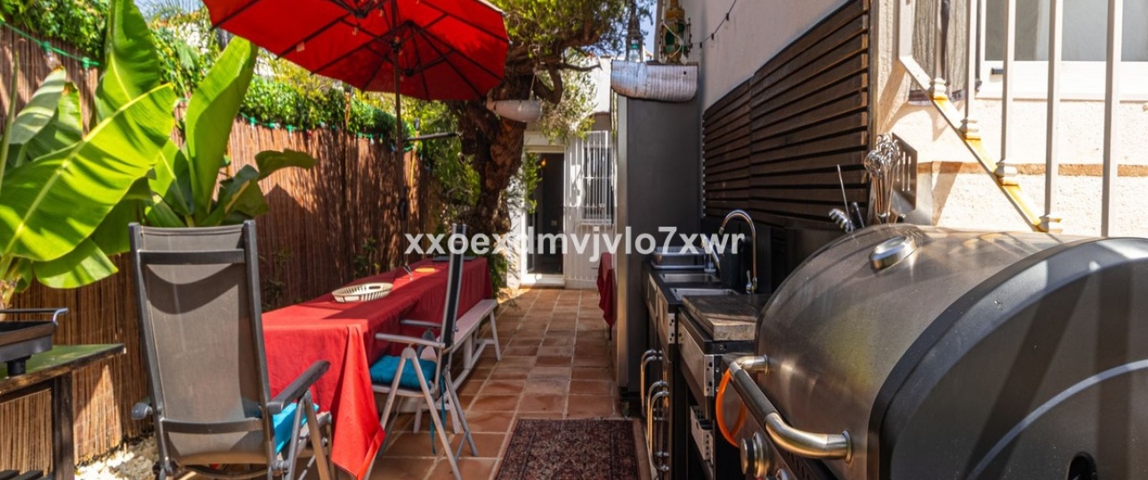 Rynek wtórny - Villa - Estepona - Estepona Centro