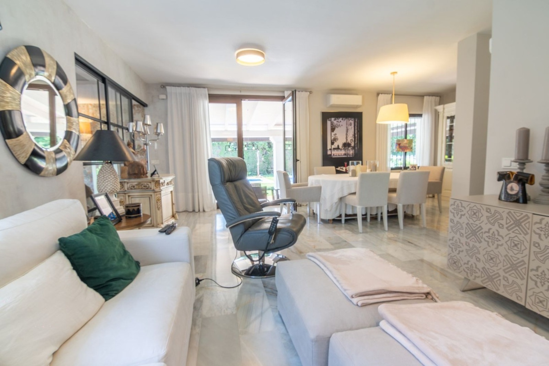 Rynek wtórny - Villa - Estepona - Estepona Centro