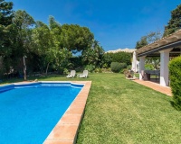 Rynek wtórny - Villa - Estepona - Estepona Centro