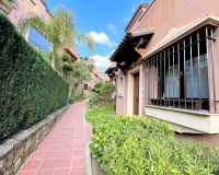 Rynek wtórny - Villa - Estepona - Estepona Centro