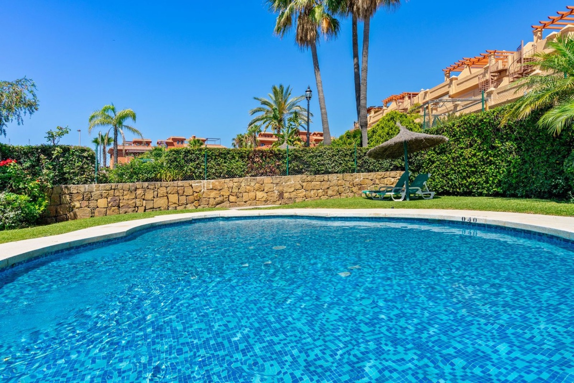 Rynek wtórny - Villa - Estepona - Estepona Centro