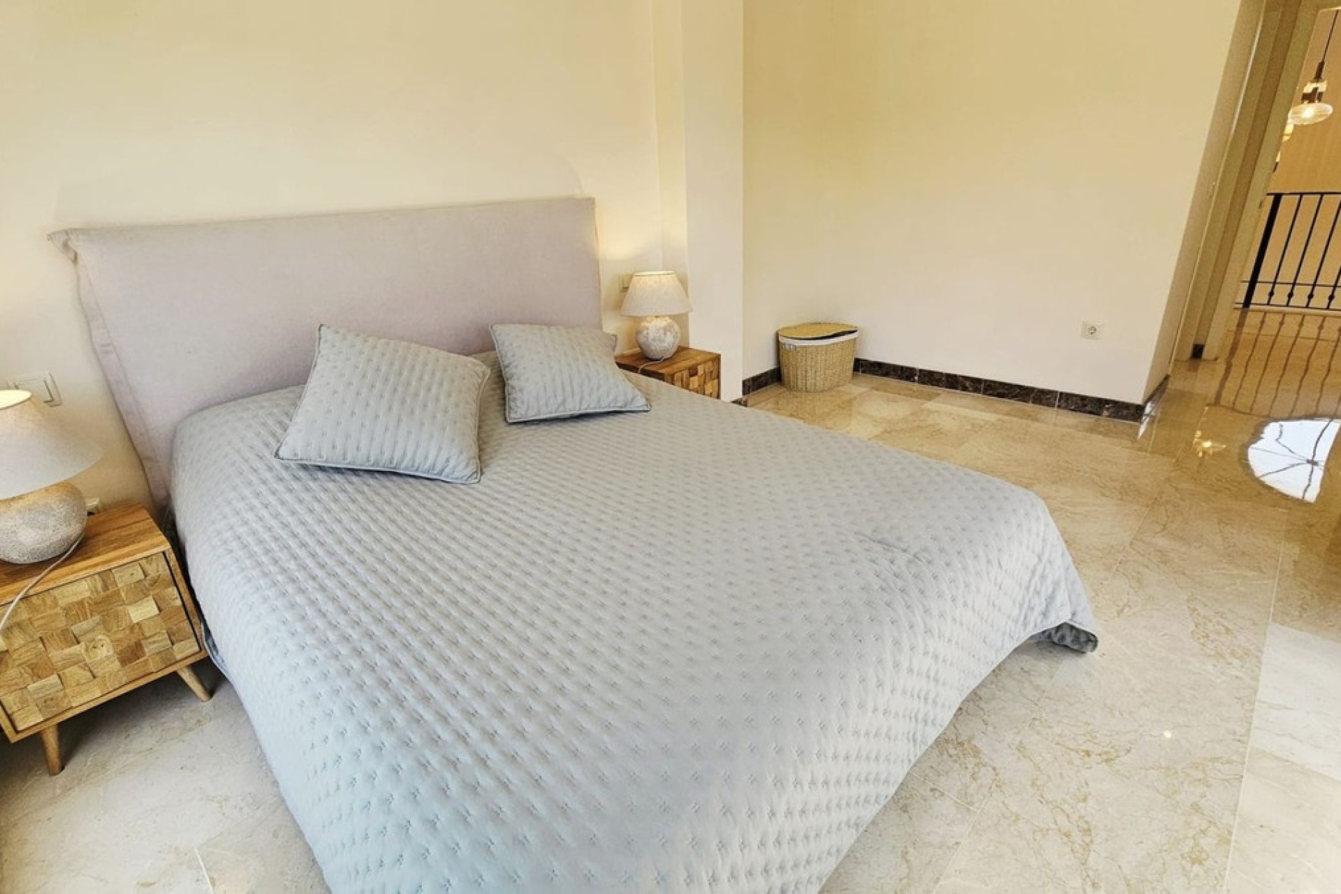 Rynek wtórny - Villa - Estepona - Estepona Centro