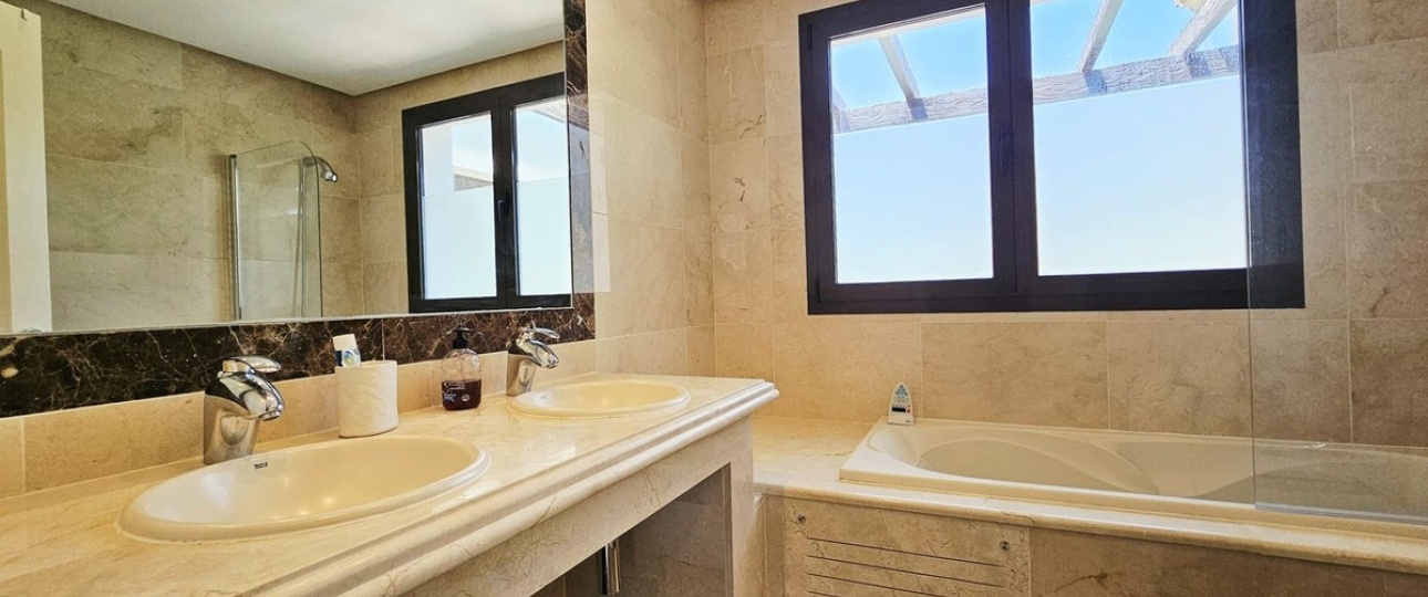 Rynek wtórny - Villa - Estepona - Estepona Centro