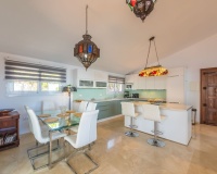Rynek wtórny - Villa - Estepona - Estepona Centro