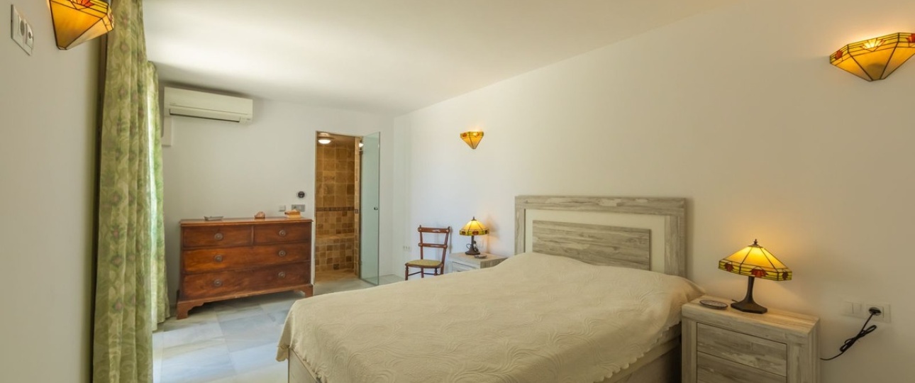 Rynek wtórny - Villa - Estepona - Estepona Centro
