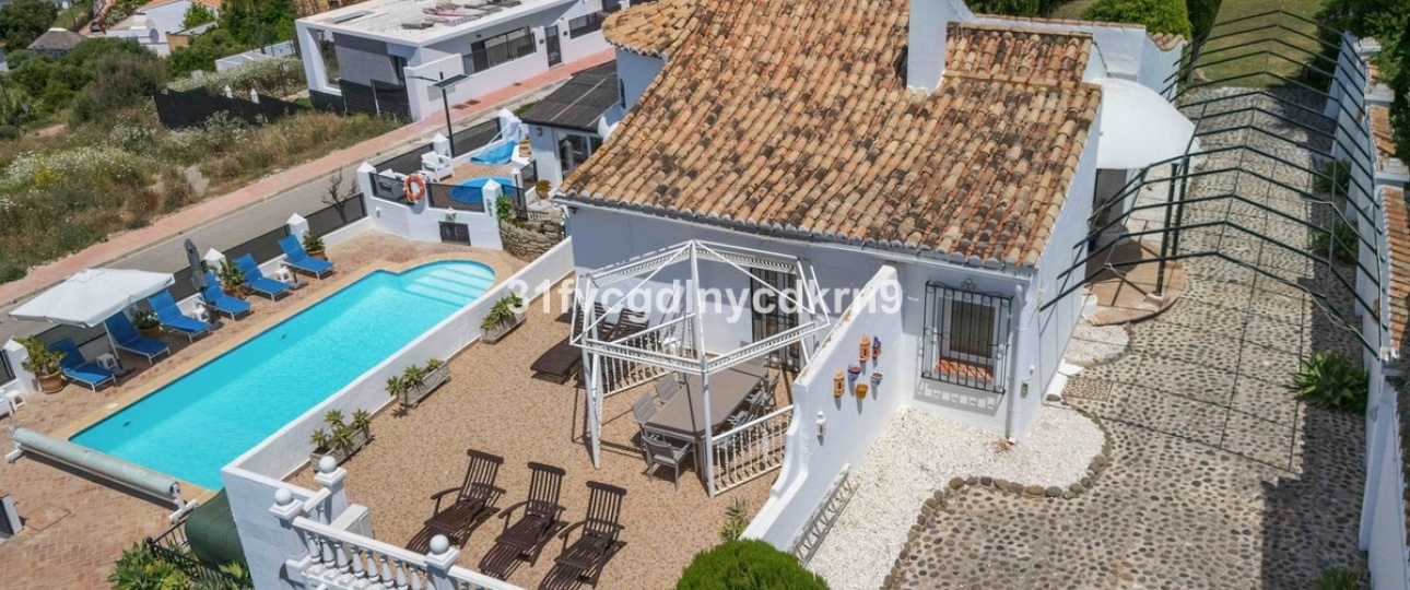 Rynek wtórny - Villa - Estepona - Estepona Centro