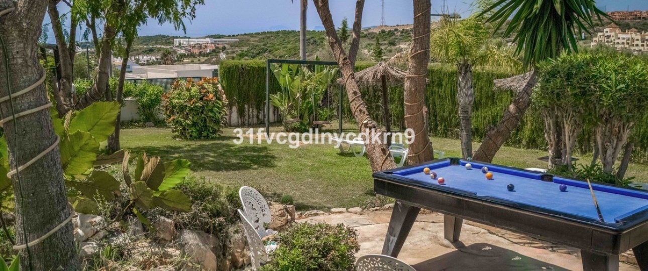 Rynek wtórny - Villa - Estepona - Estepona Centro