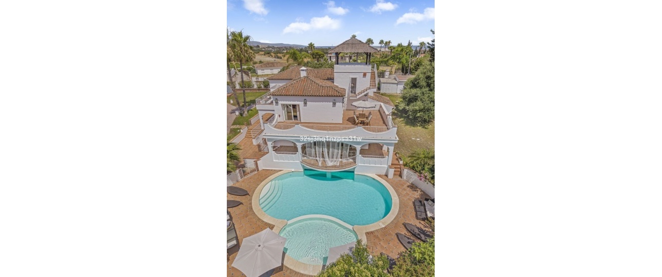 Rynek wtórny - Villa - Estepona - Estepona Centro