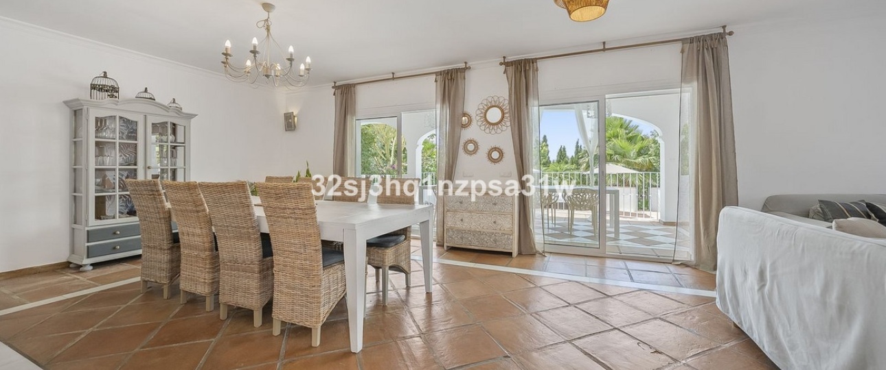 Rynek wtórny - Villa - Estepona - Estepona Centro