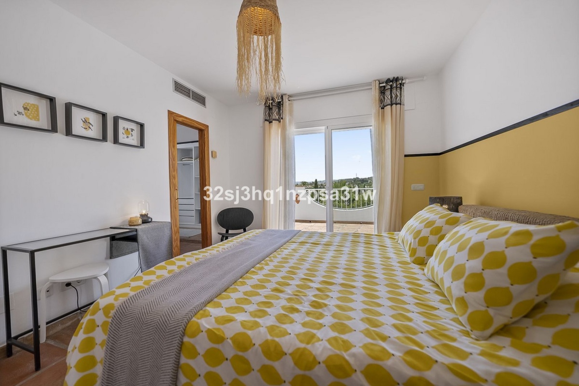 Rynek wtórny - Villa - Estepona - Estepona Centro