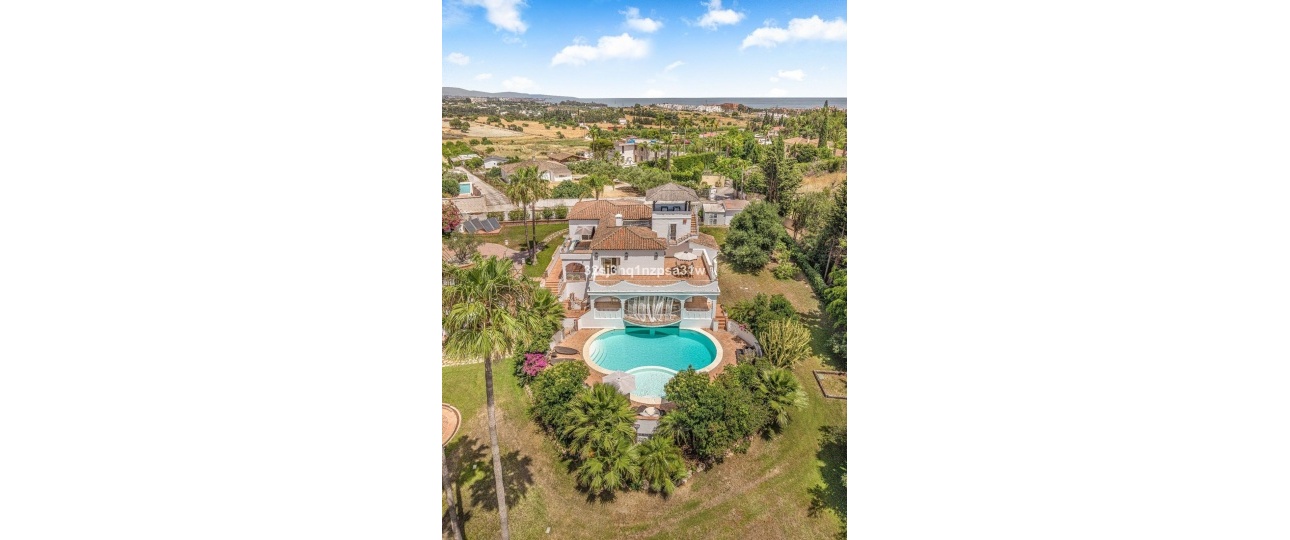 Rynek wtórny - Villa - Estepona - Estepona Centro