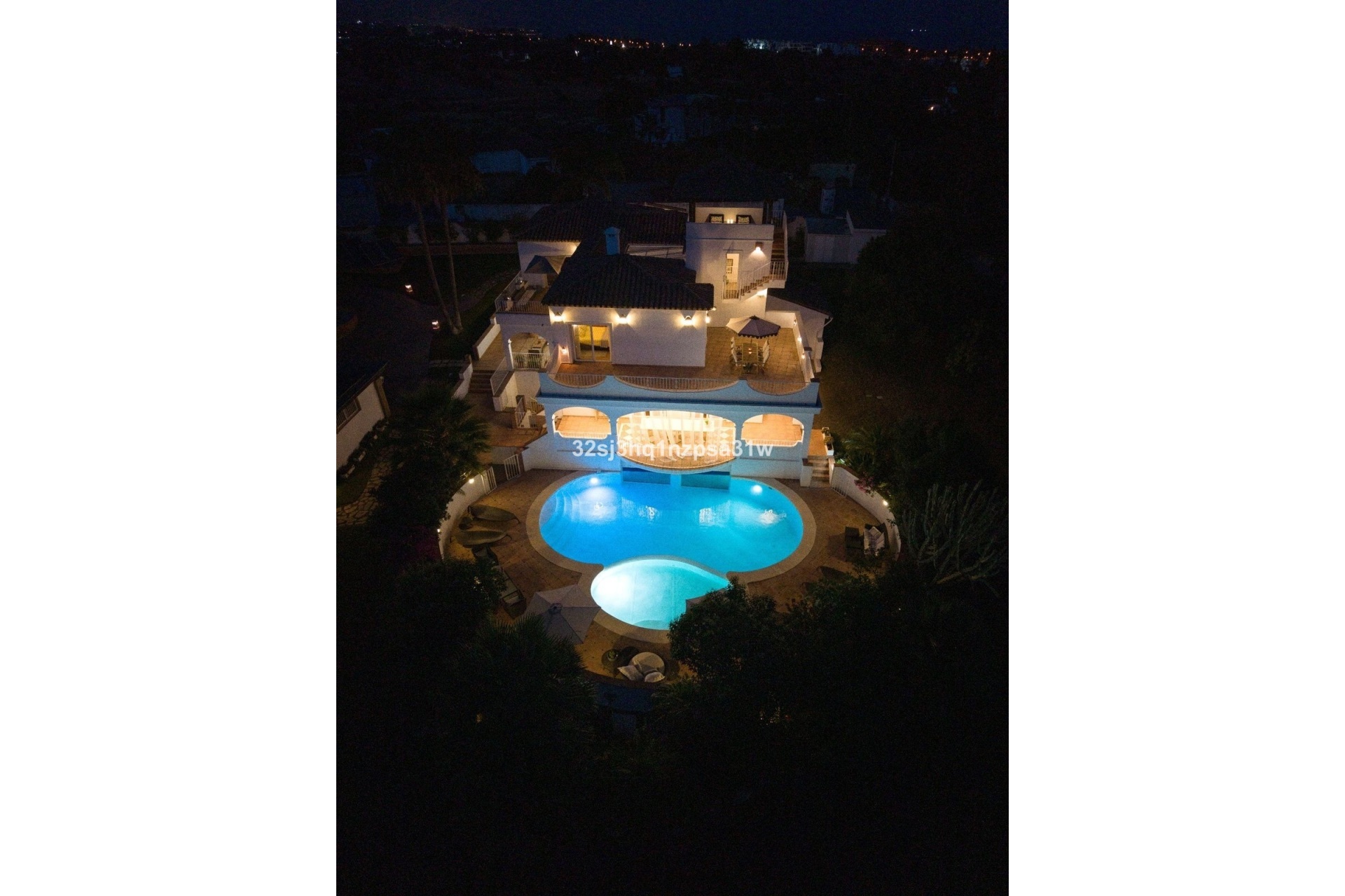 Rynek wtórny - Villa - Estepona - Estepona Centro