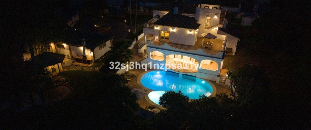 Rynek wtórny - Villa - Estepona - Estepona Centro