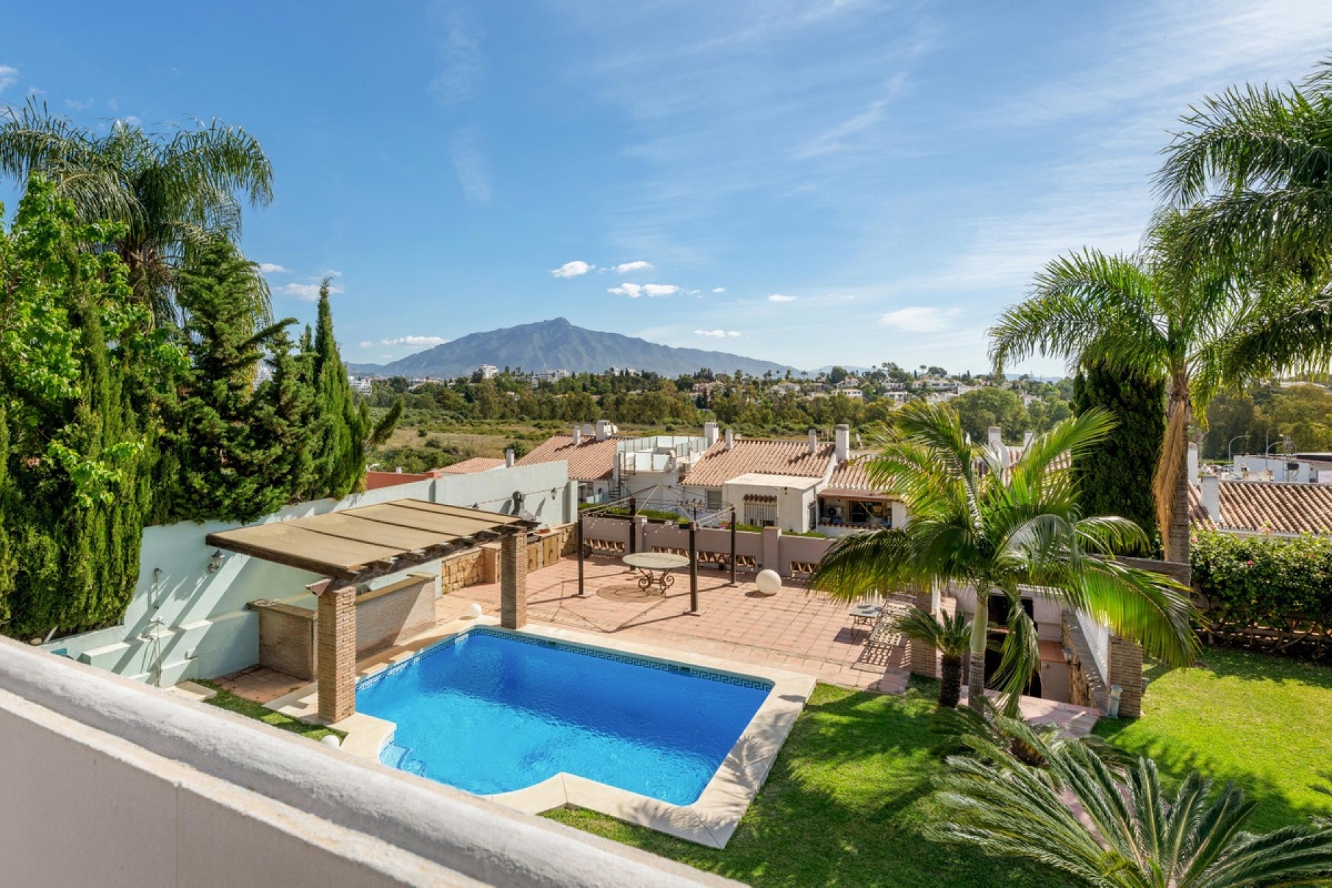 Rynek wtórny - Villa - Estepona - Estepona Centro