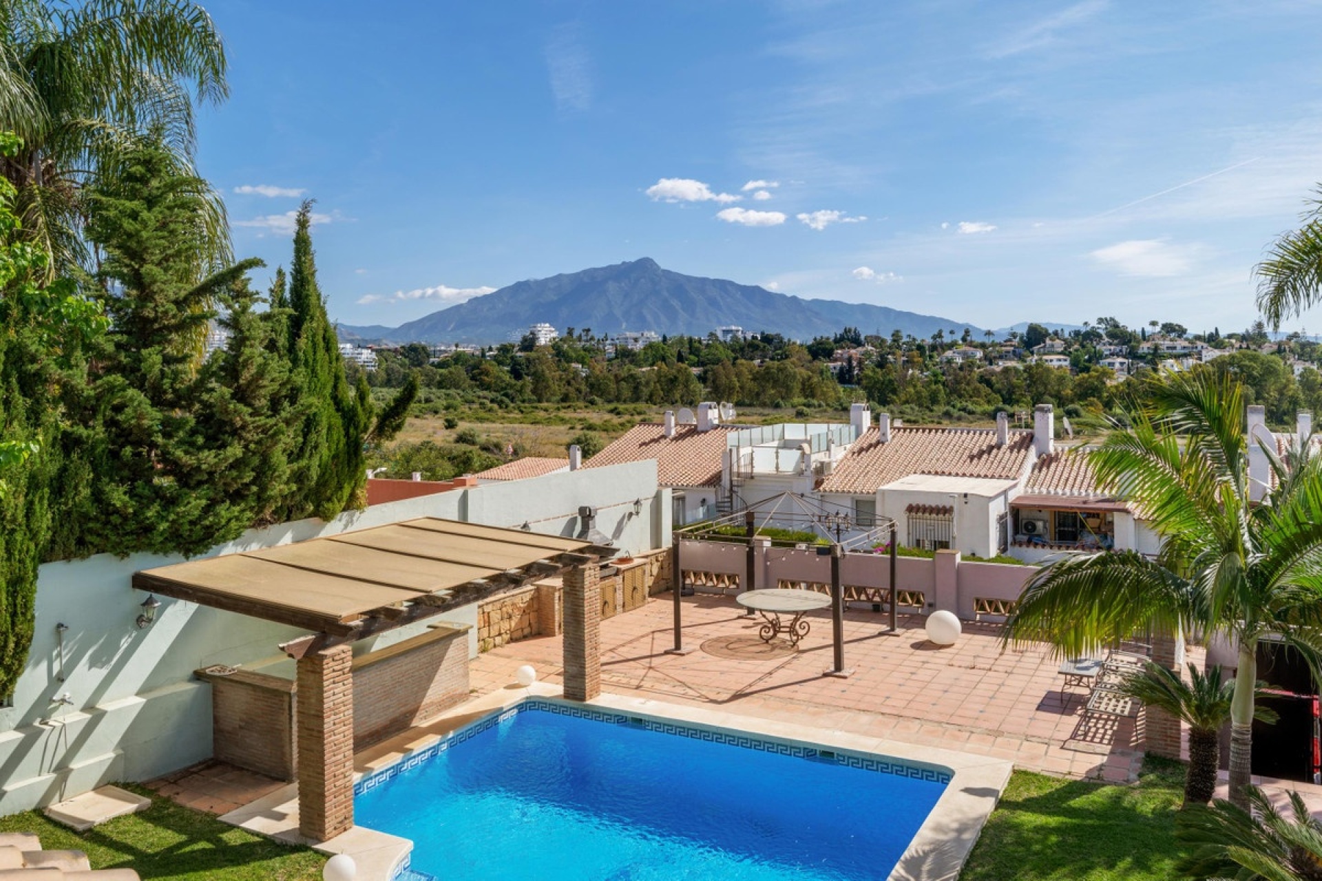 Rynek wtórny - Villa - Estepona - Estepona Centro